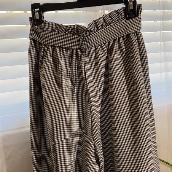 Black / white ruffled waist pants - Picture 4 of 4